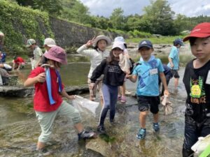 冷たい水の中は気持ちいい～